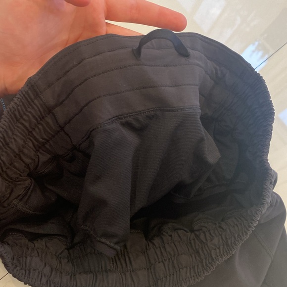 LULULEMON Hotty Hot Black Shorts Size 4 - Picture 6 of 6